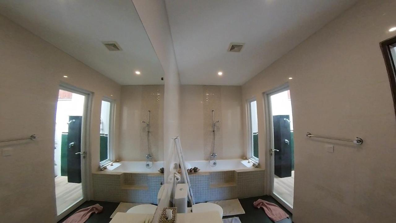 Alitura 6br Villa Seminyak (Bali)
